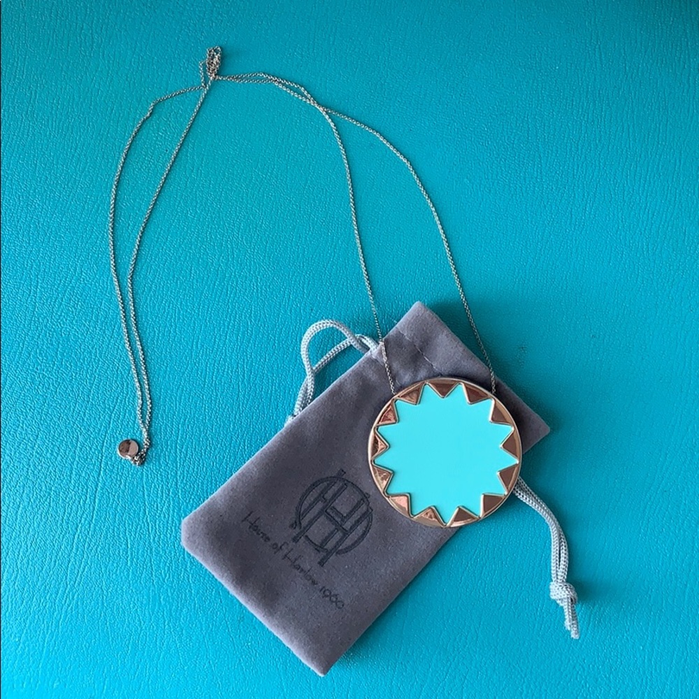 House of Harlow pendant necklace